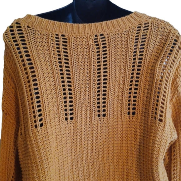 American Eagle Goldenrod lightweight oversized sweater. Size xs. - Picture 4 of 8